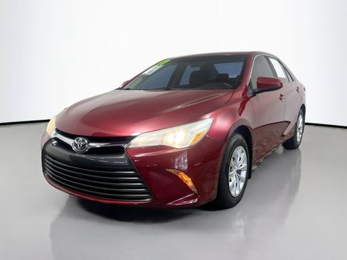 Used 2017 Toyota Camry LE FWD image 10