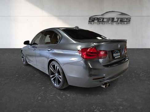 Used 2018 BMW 330i Sedan w/ Convenience Package RWD image 8