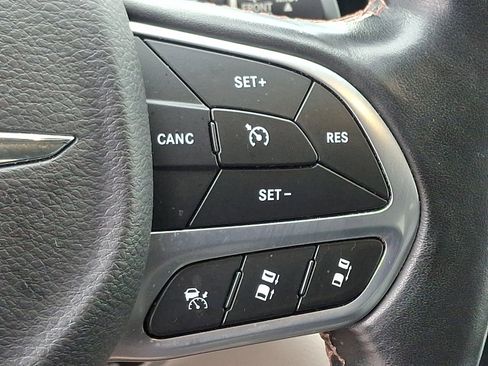 Used 2020 Chrysler Pacifica Touring-L Plus w/ Advanced Safetytec Group image 25