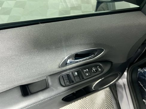 Used 2021 Honda HR-V EX image 14