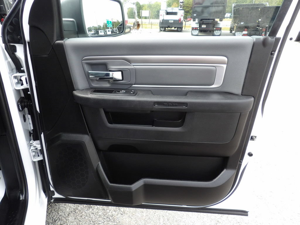 Used 2022 RAM 1500 Classic SLT RWD image 36