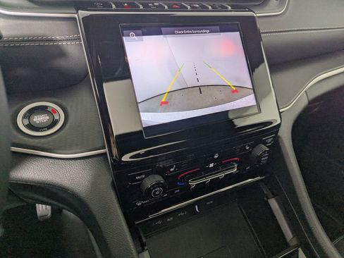 New 2025 Jeep Grand Cherokee L Altitude RWD image 27