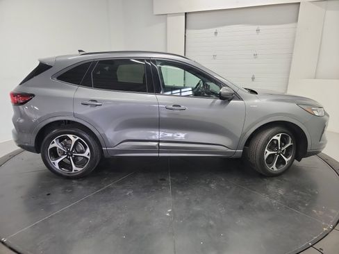 Used 2023 Ford Escape ST-Line Select w/ Tech Pack #2 AWD/4WD image 11