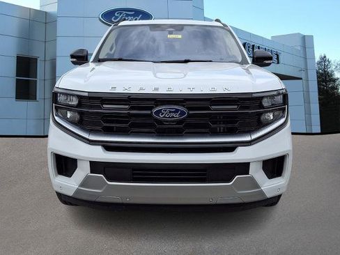 Certified 2025 Ford Expedition Max Platinum AWD/4WD image 2
