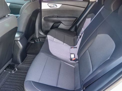 Used 2023 Kia Forte LXS image 17