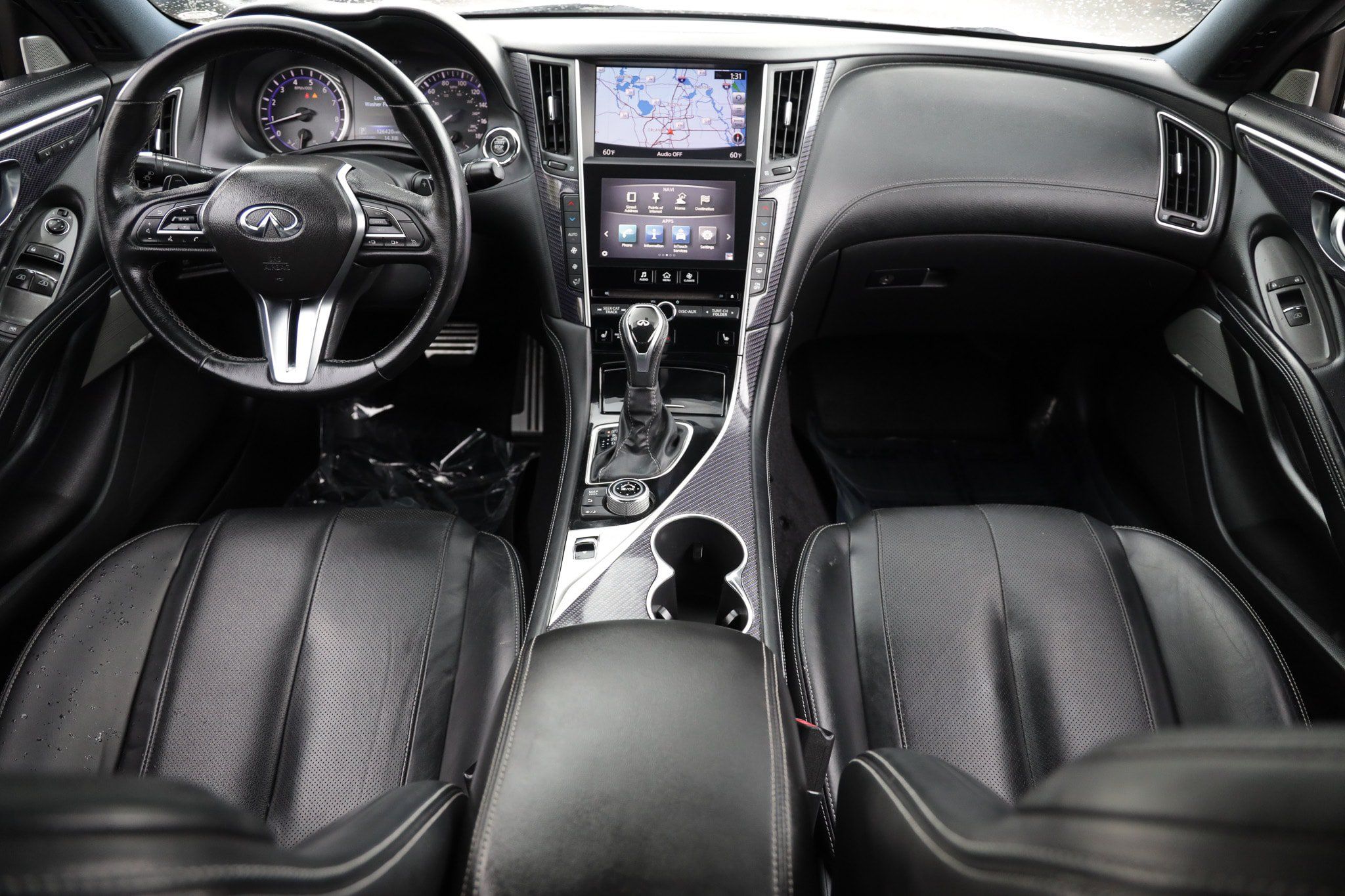 Used 2017 INFINITI Q60 Red Sport 400 RWD image 2