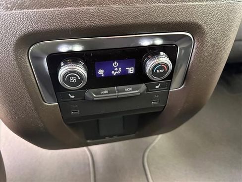 New 2026 GMC Yukon Elevation image 19