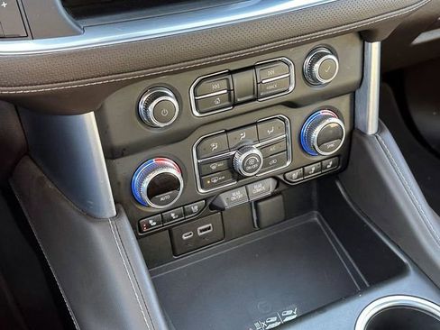 Used 2022 GMC Yukon SLT w/ SLT Premium Package image 33