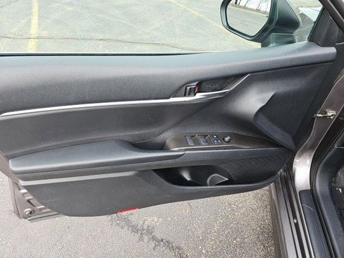 Used 2022 Toyota Camry SE image 20