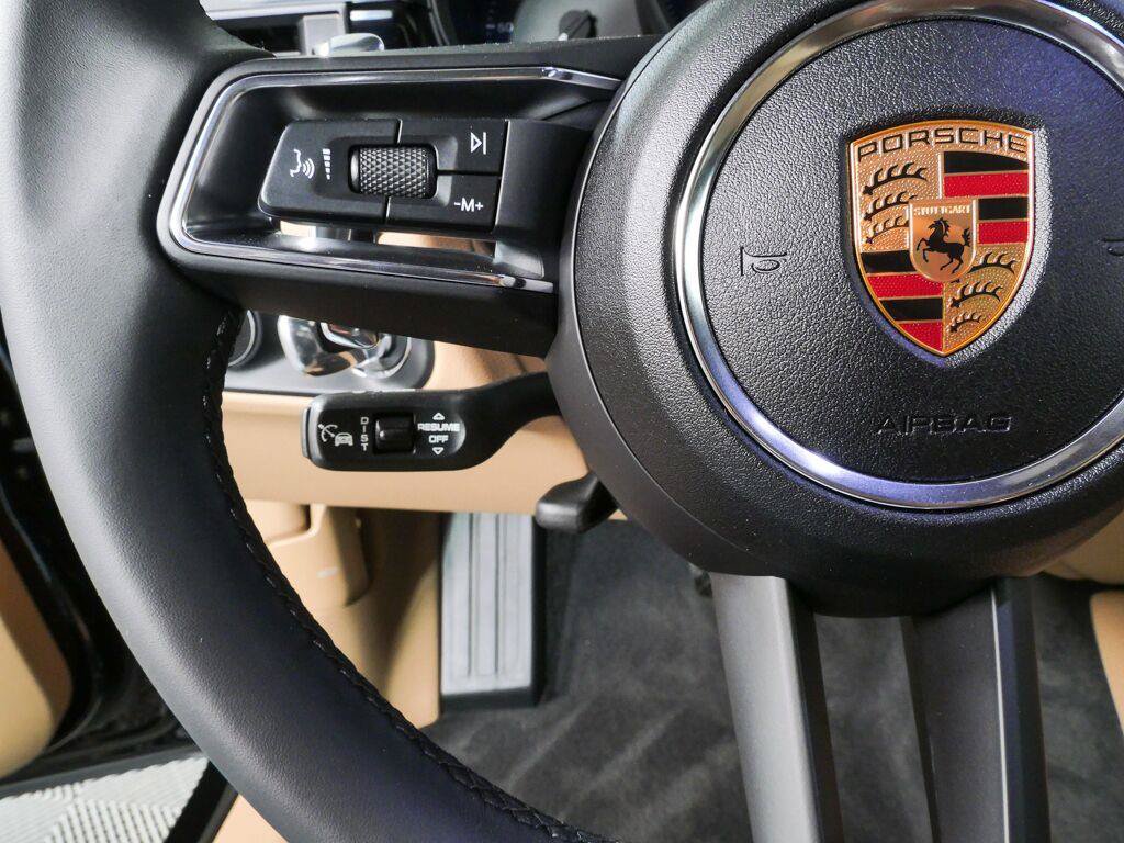 New 2026 Porsche Macan Turbo AWD/4WD image 9