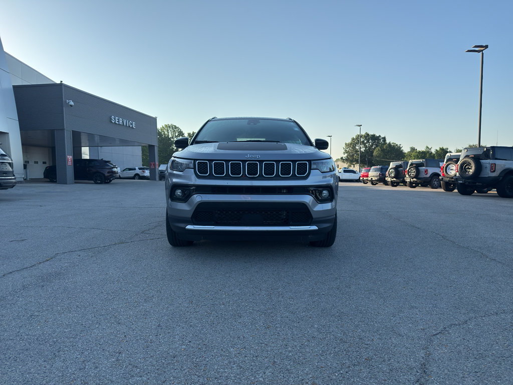Used 2024 Jeep Compass Limited AWD/4WD image 8