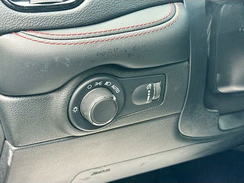 Used 2024 Dodge Durango GT image 10