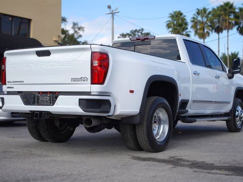 Used 2024 Chevrolet Silverado 3500 High Country w/ Technology Package image 19