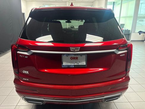 Used 2025 Cadillac XT6 Premium Luxury AWD/4WD image 4