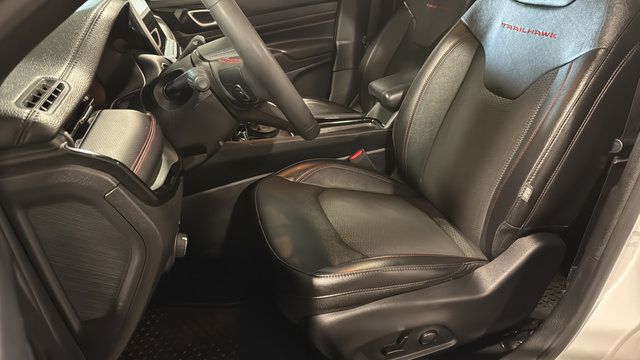 Certified 2023 Jeep Compass Trailhawk w/ Sun and Sound Group AWD/4WD image 9