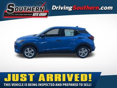 New 2025 Nissan Kicks Play S