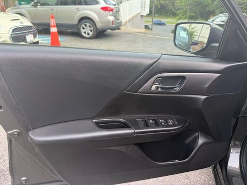 Used 2013 Honda Accord LX image 16
