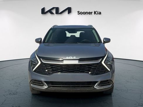 Certified 2024 Kia Sportage EX image 2