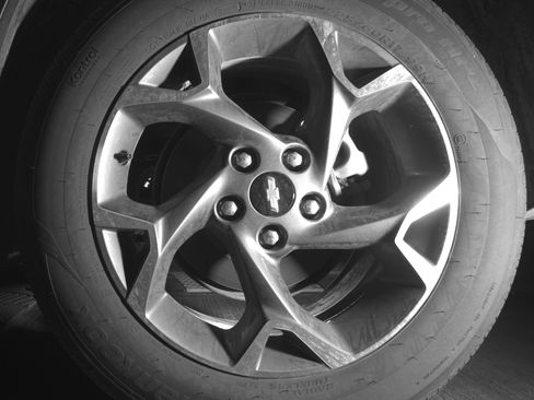Used 2025 Chevrolet Trax LT FWD image 14