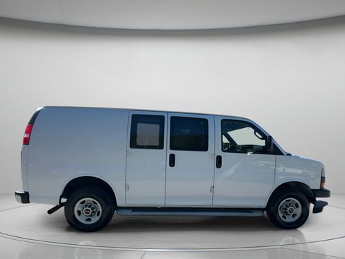 Used 2024 GMC Savana 2500 w/ Driver Convenience Package image 31