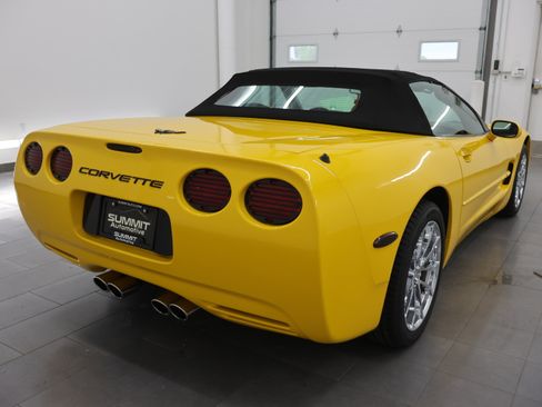 Used 2000 Chevrolet Corvette Convertible w/ Memory Pkg RWD image 5