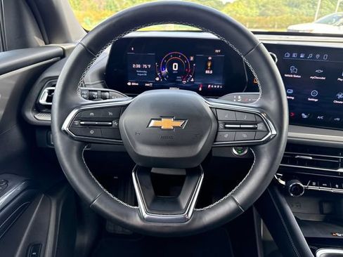 Used 2026 Chevrolet Traverse LT AWD/4WD image 15