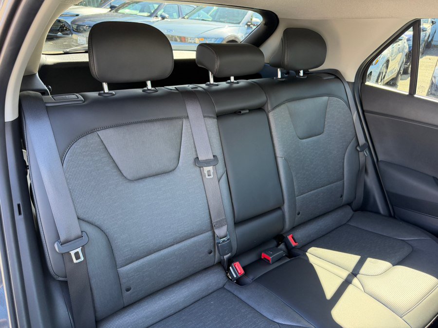 Used 2024 Kia Niro Wave FWD image 41