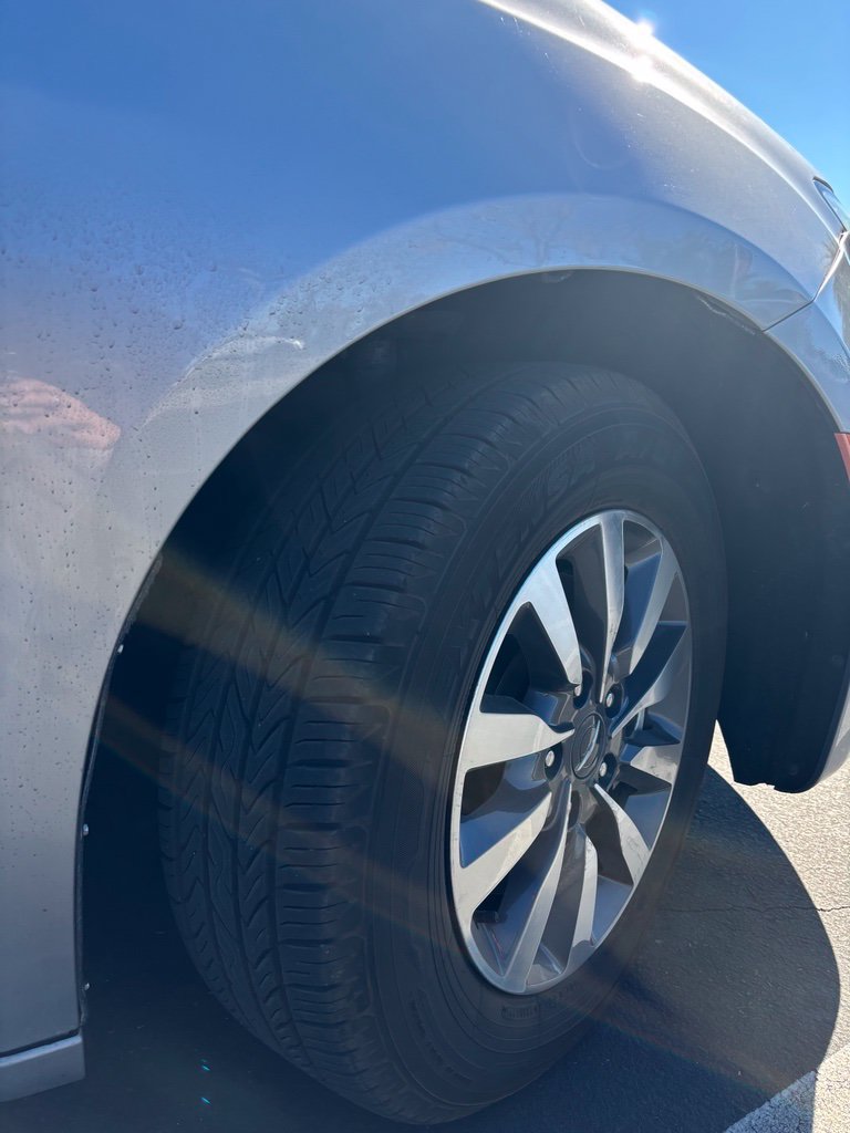 Used 2021 Chrysler Pacifica Touring-L FWD image 4