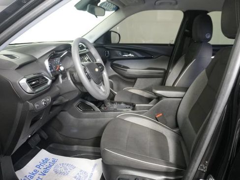 Used 2023 Chevrolet TrailBlazer LT FWD image 21