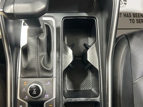 Used 2024 Kia Sorento S image 29