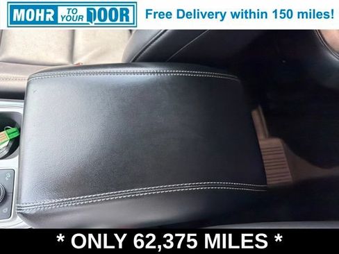 Used 2022 Ford Explorer XLT w/ Equipment Group 202A AWD/4WD image 32
