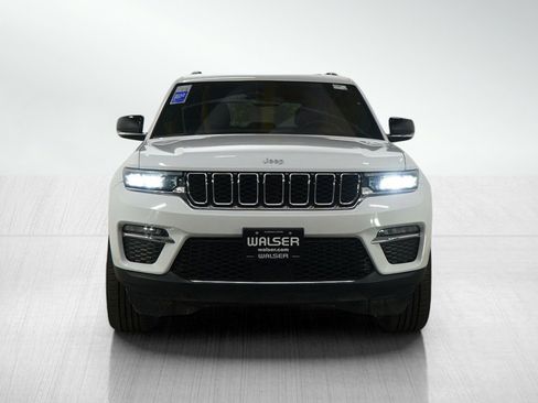 Used 2024 Jeep Grand Cherokee Limited image 8