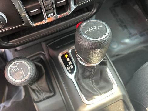 New 2025 Jeep Gladiator Sport image 24