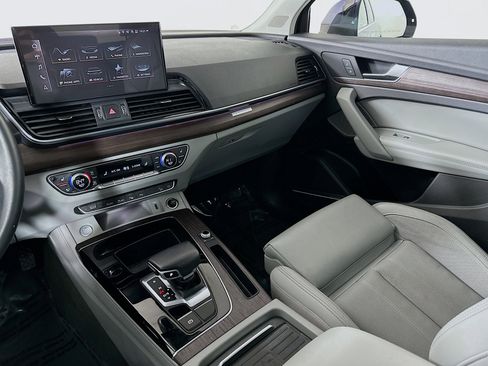 Used 2021 Audi Q5 Prestige image 23