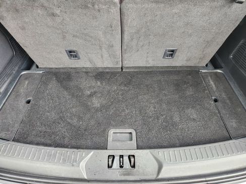 Used 2025 Ford Explorer Platinum w/ LUX Leather Package AWD/4WD image 27