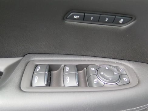 Used 2020 Cadillac XT5 Premium Luxury FWD image 11