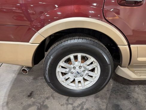 Used 2011 Ford Expedition XLT w/ 201A Rapid Spec Order Code image 35