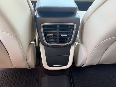 Used 2019 Lincoln Nautilus Select w/ Cargo Utility Package FWD image 31