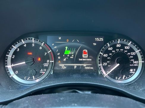 Certified 2023 Toyota Highlander XLE image 23