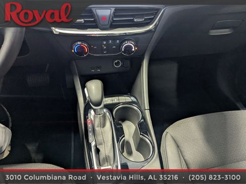 Used 2025 Buick Encore GX Preferred AWD/4WD image 21