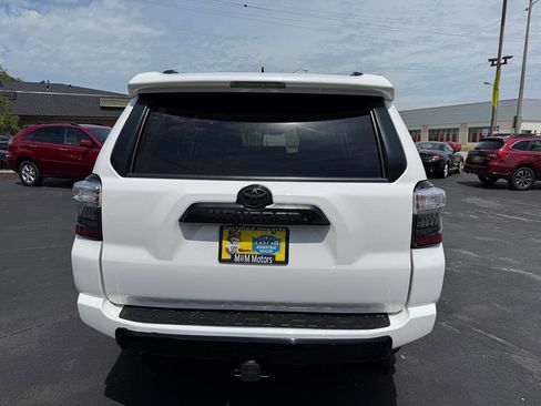 Used 2018 Toyota 4Runner TRD Off-Road Premium AWD/4WD image 49