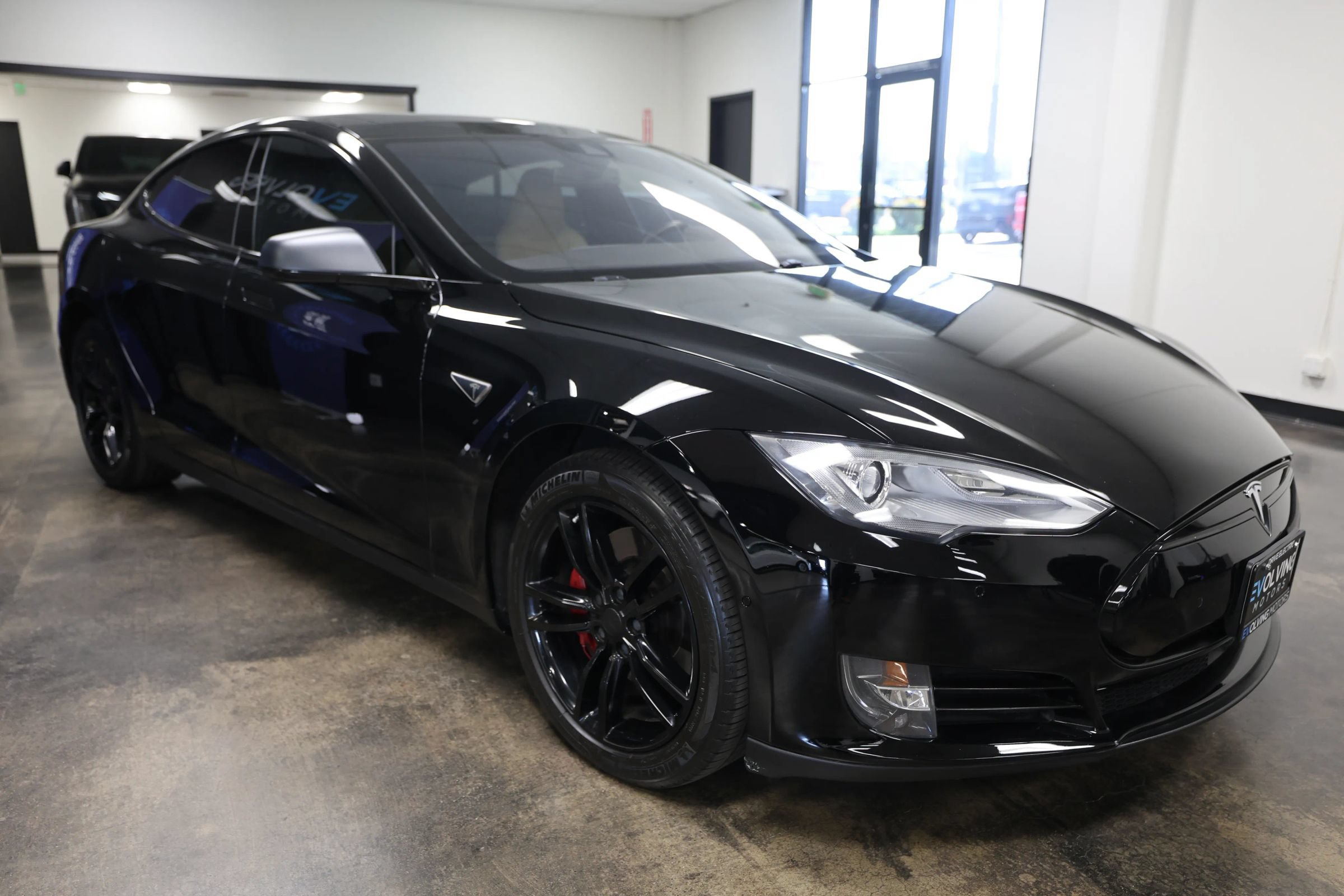 Used 2015 Tesla Model S 85 RWD image 7