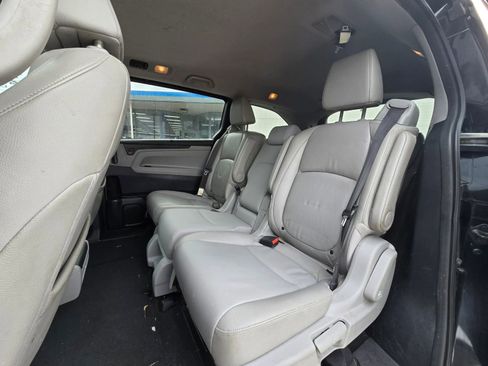 Used 2018 Honda Odyssey EX-L image 16