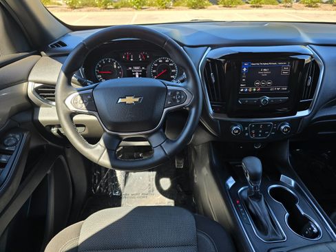 Used 2023 Chevrolet Traverse LT image 26