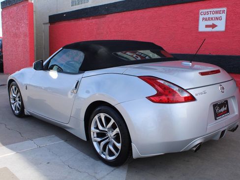 Used 2012 Nissan 370Z Roadster image 14