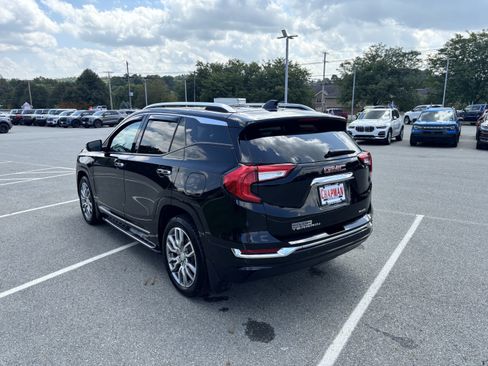 Used 2022 GMC Terrain Denali w/ LPO, 'HIT The Road' Package AWD/4WD image 5