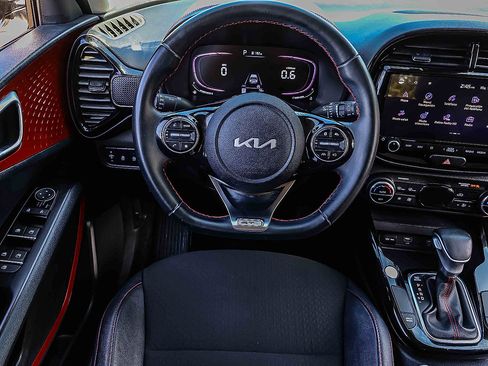 Certified 2023 Kia Soul GT-Line FWD image 17
