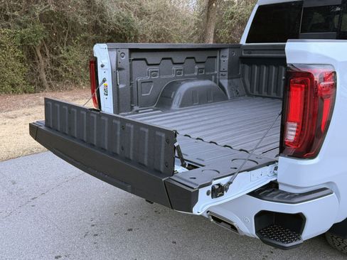 New 2026 GMC Sierra 1500 Denali image 13