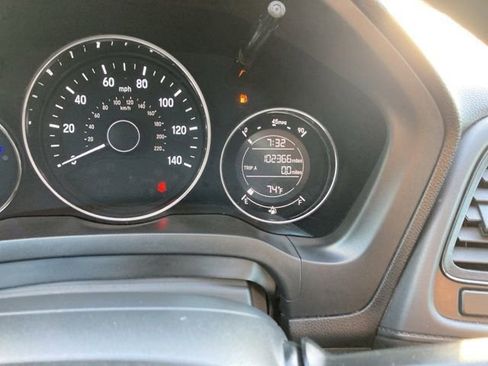 Used 2016 Honda HR-V LX image 25