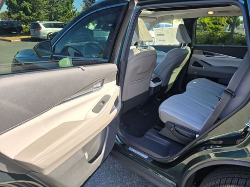 New 2026 INFINITI QX60 Luxe w/ Cargo Package image 15